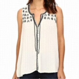 NWT! Sanctuary Women's Sleeveless Blouse - Cream and Black​